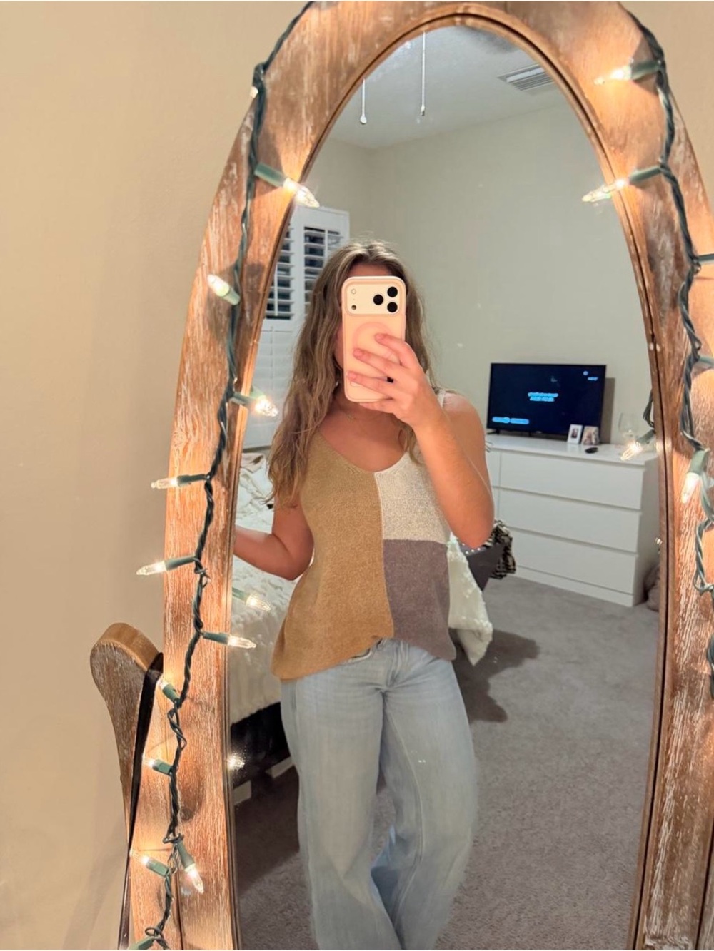Amazon Essentials Neutral Colorblock V-Neck Tank Top